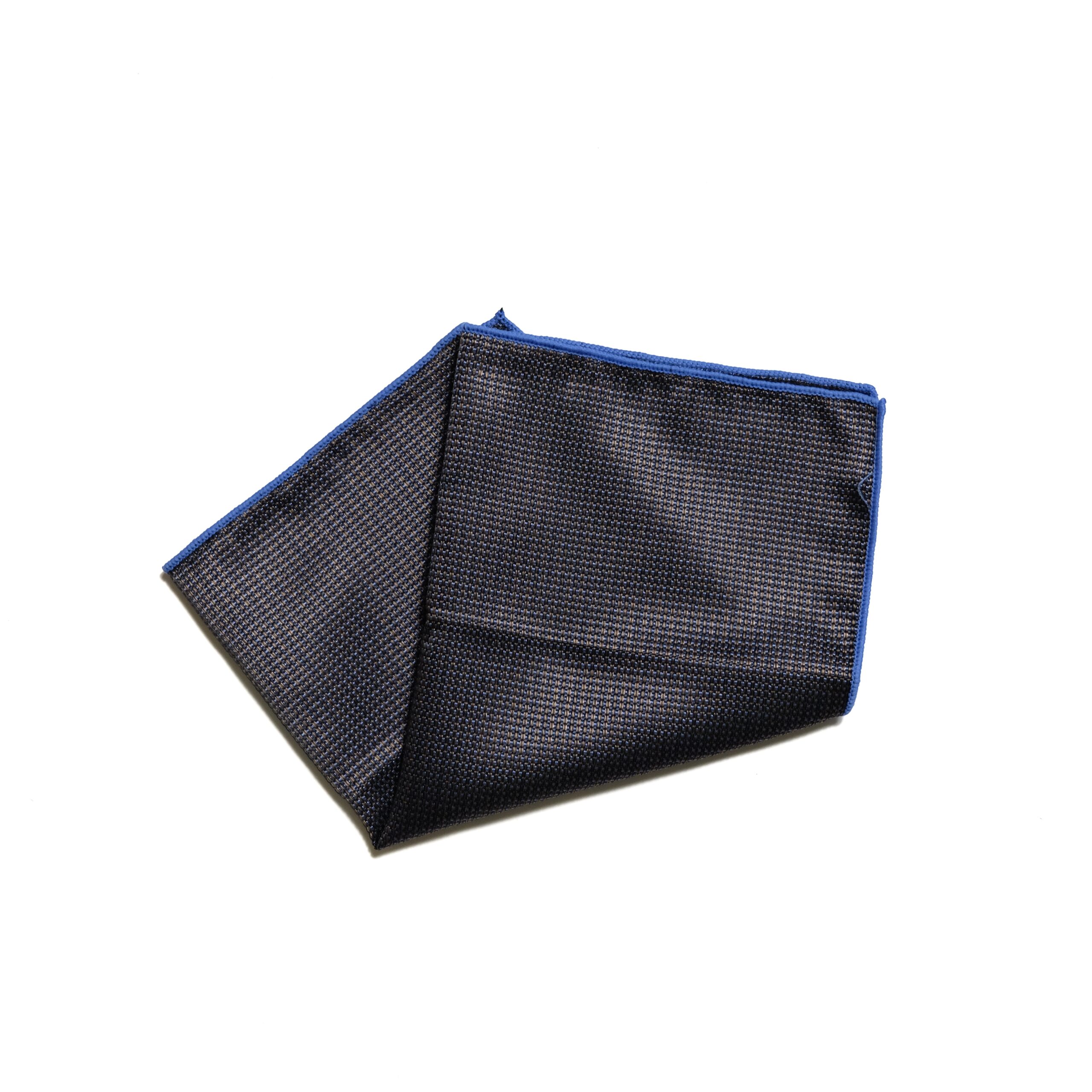  POCKET SQUARE 90 